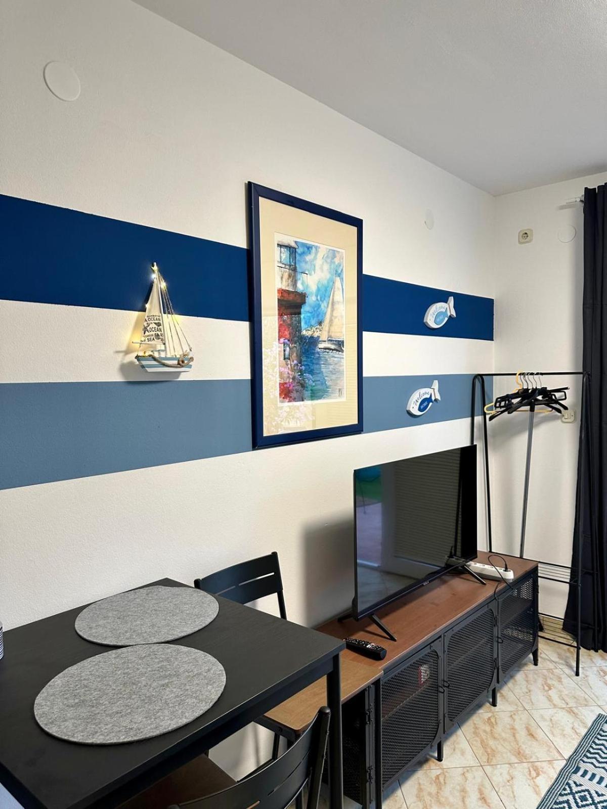 Apartments Eti Bol Exterior photo